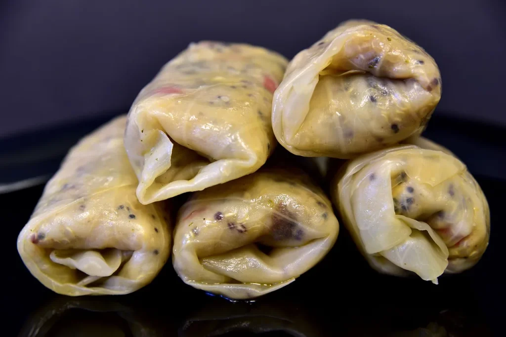 gołąbki z ryżem i mięsem mielonym